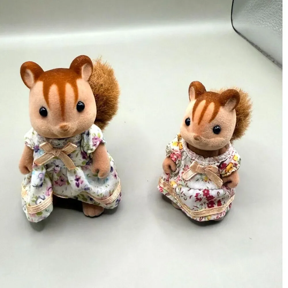 Vintage Calico Critters Furbanks Squirrel Mother & Girl Figures Epoch 1985